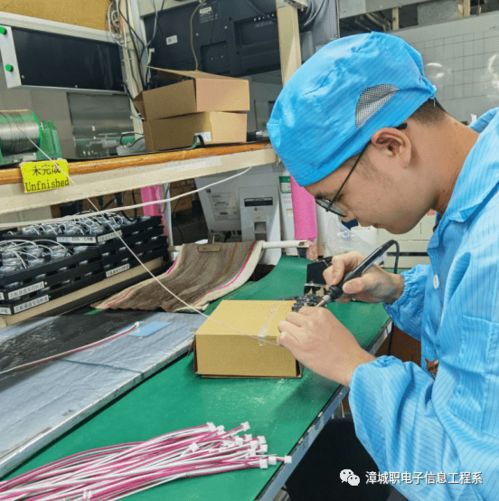 2018級(jí)應(yīng)用電子技術(shù)專業(yè)跟崗實(shí)習(xí) 智能產(chǎn)品開(kāi)發(fā)與物聯(lián)網(wǎng)應(yīng)用技術(shù)實(shí)踐